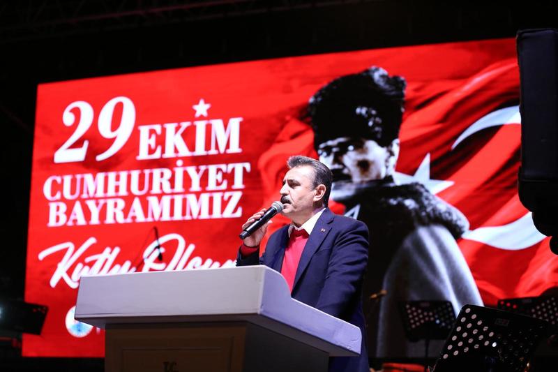 Dikili’de Cumhuriyet’in 103. yıldönümü coşkuyla kutlandı